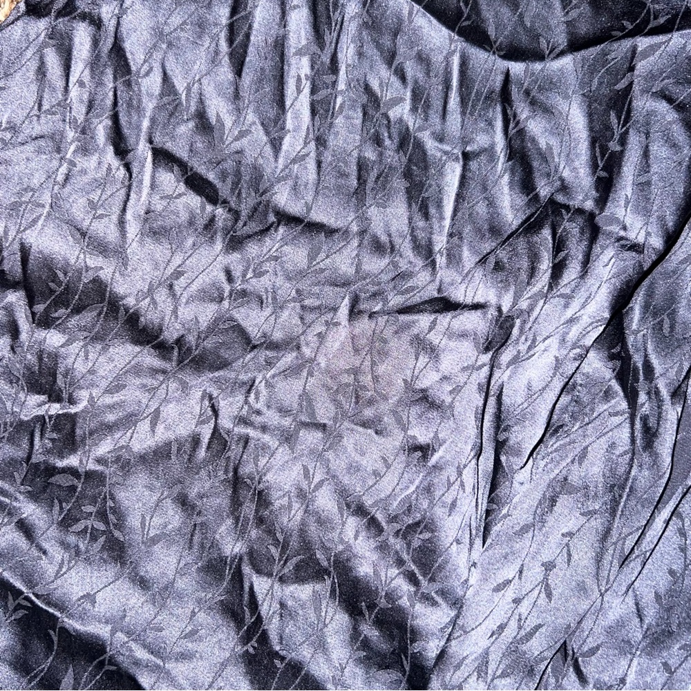 NK Imode Silk Robe - Picture 2 of 4